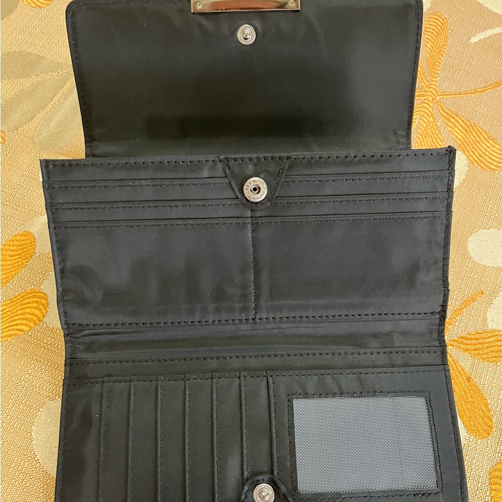 Tahari Elegant Black Wallet with Silver Detail - Picture 5 of 5